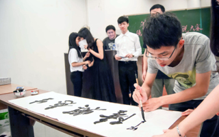 第三届“德亿堡”杯微小说大赛顺利举行