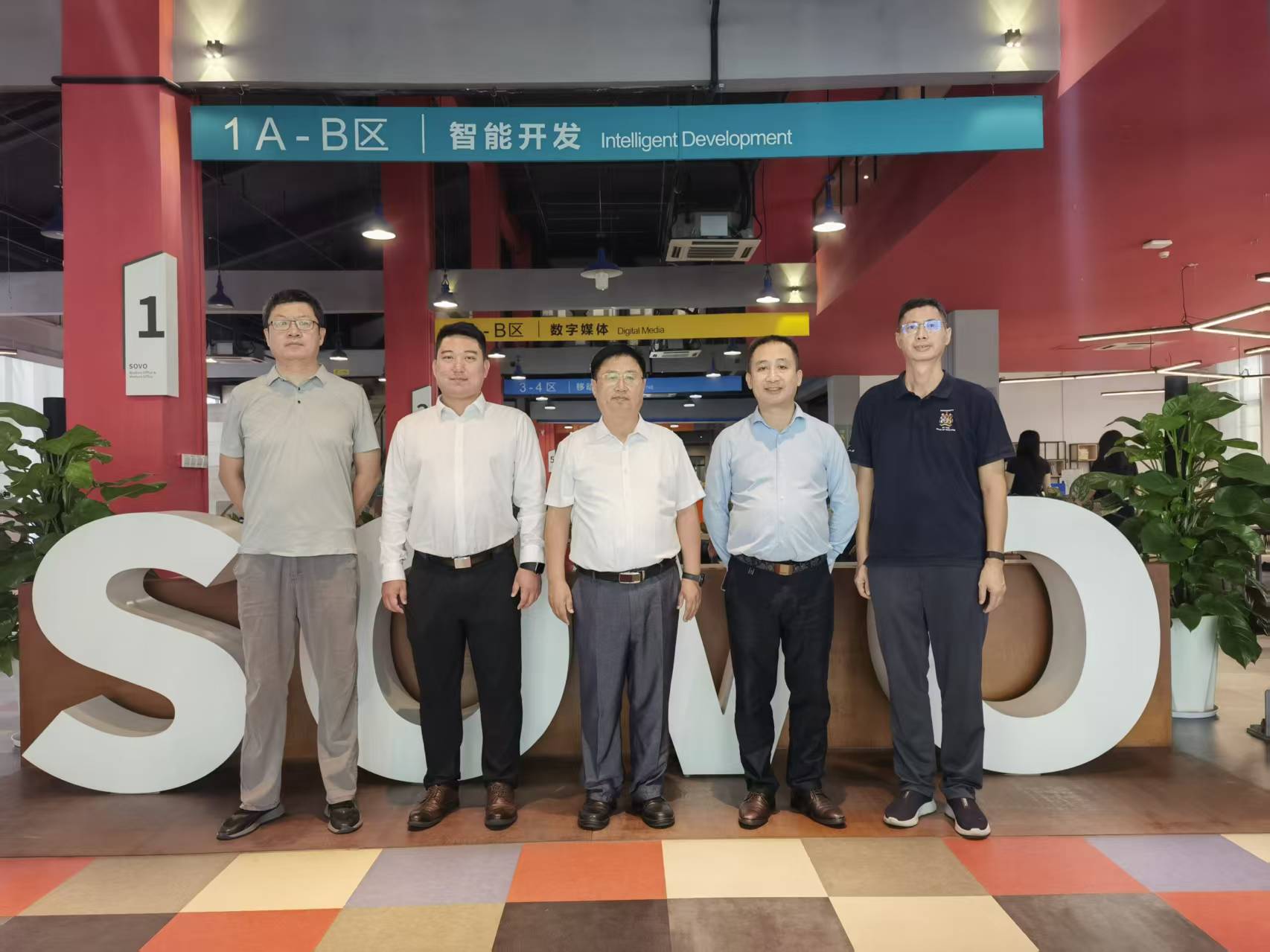 8fe9f59e1339421b8d4ac851a6437e9d.jpg 8fe9f59e1339421b8d4ac851a6437e9d.jpg