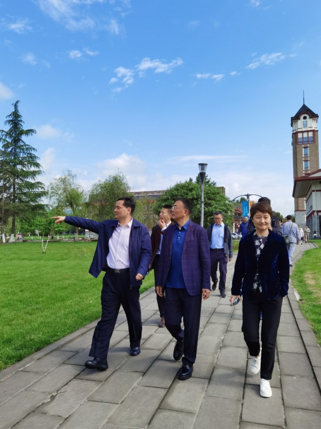 f9afc3fb983e455bb2a4ebca054280e3.Jpeg f9afc3fb983e455bb2a4ebca054280e3.Jpeg