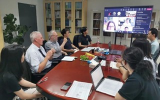 英国外部审核专家到我校进行中外合作办学专业学年评审