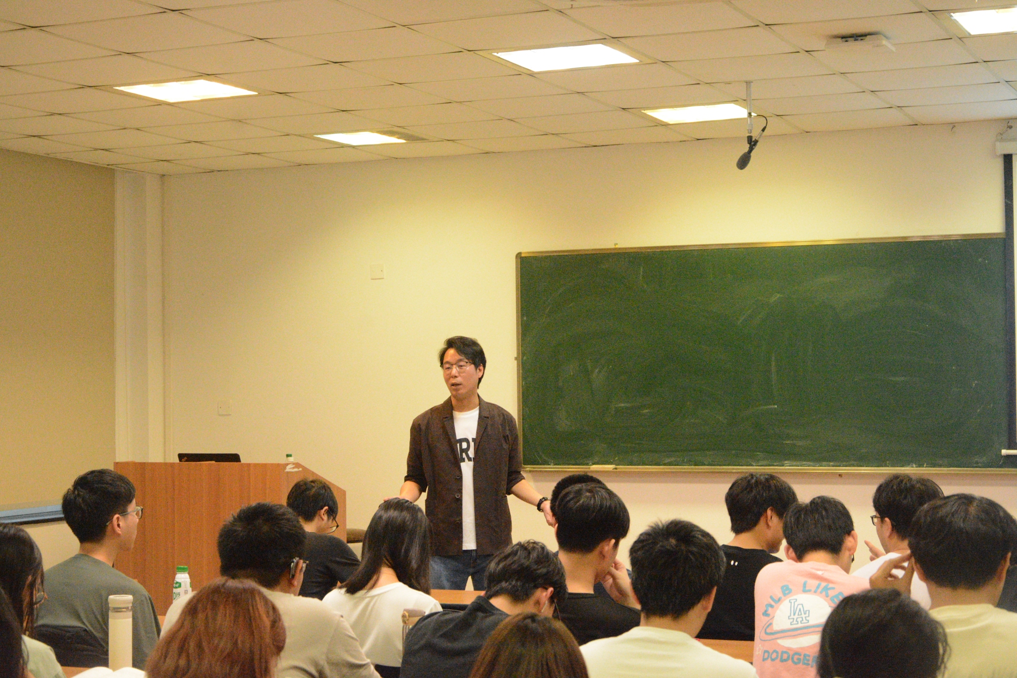 dfe7241be6de47afb75e09b3f5850ccc.jpg