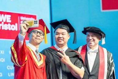 我校举行中外合作办学项目2025年毕业典礼暨学位授予仪式