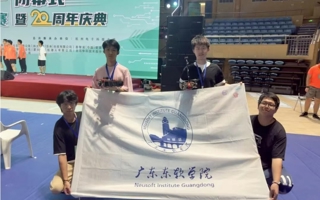 我校学子勇夺全国大学生智能汽车竞赛总决赛二等奖