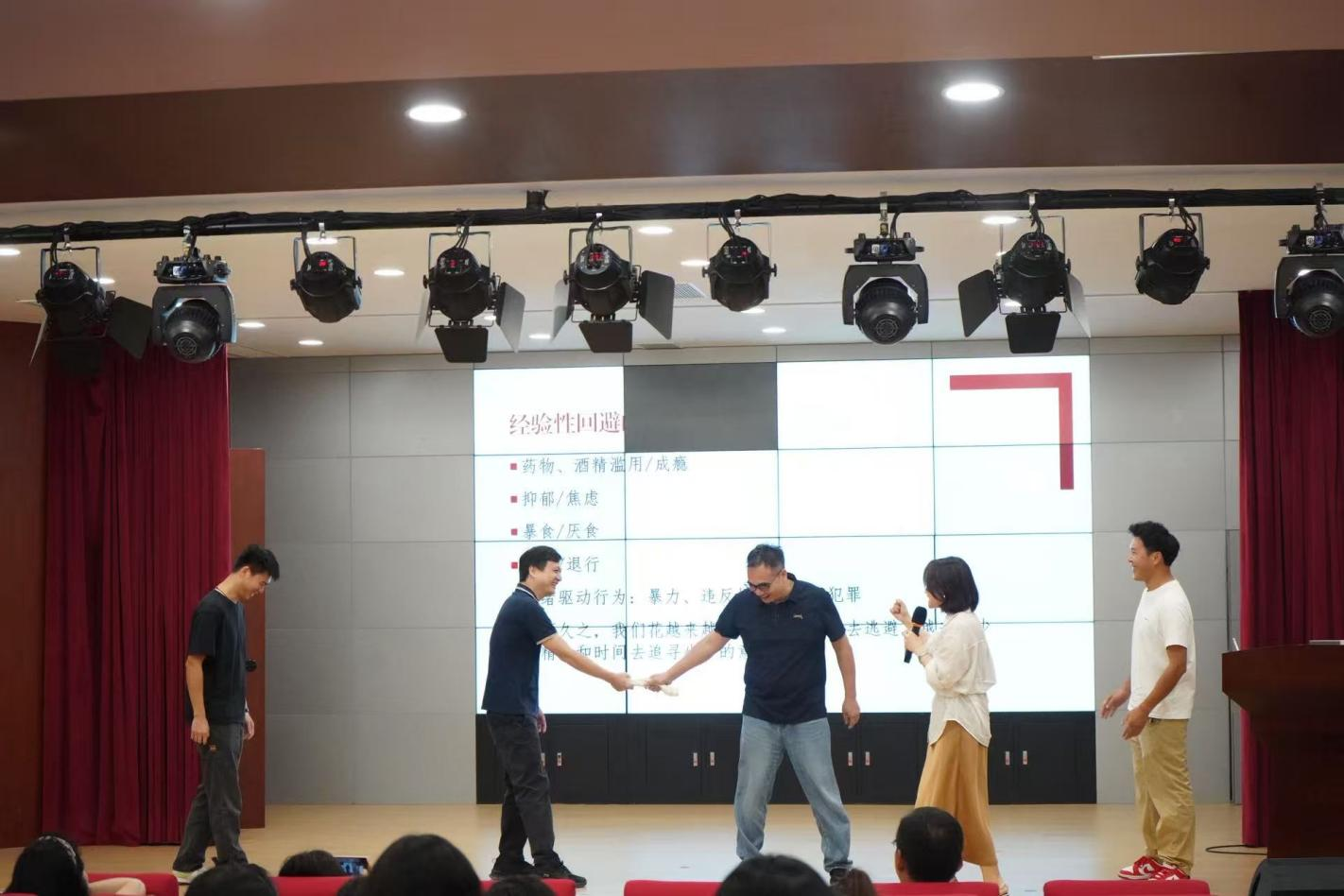 89f983957ad64efd928bc968f7755e0e.png 89f983957ad64efd928bc968f7755e0e.png