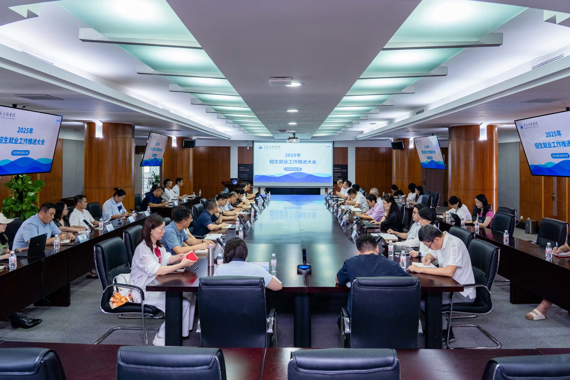 7a86288d113c4d709ea714ba35cf8963.jpg 7a86288d113c4d709ea714ba35cf8963.jpg