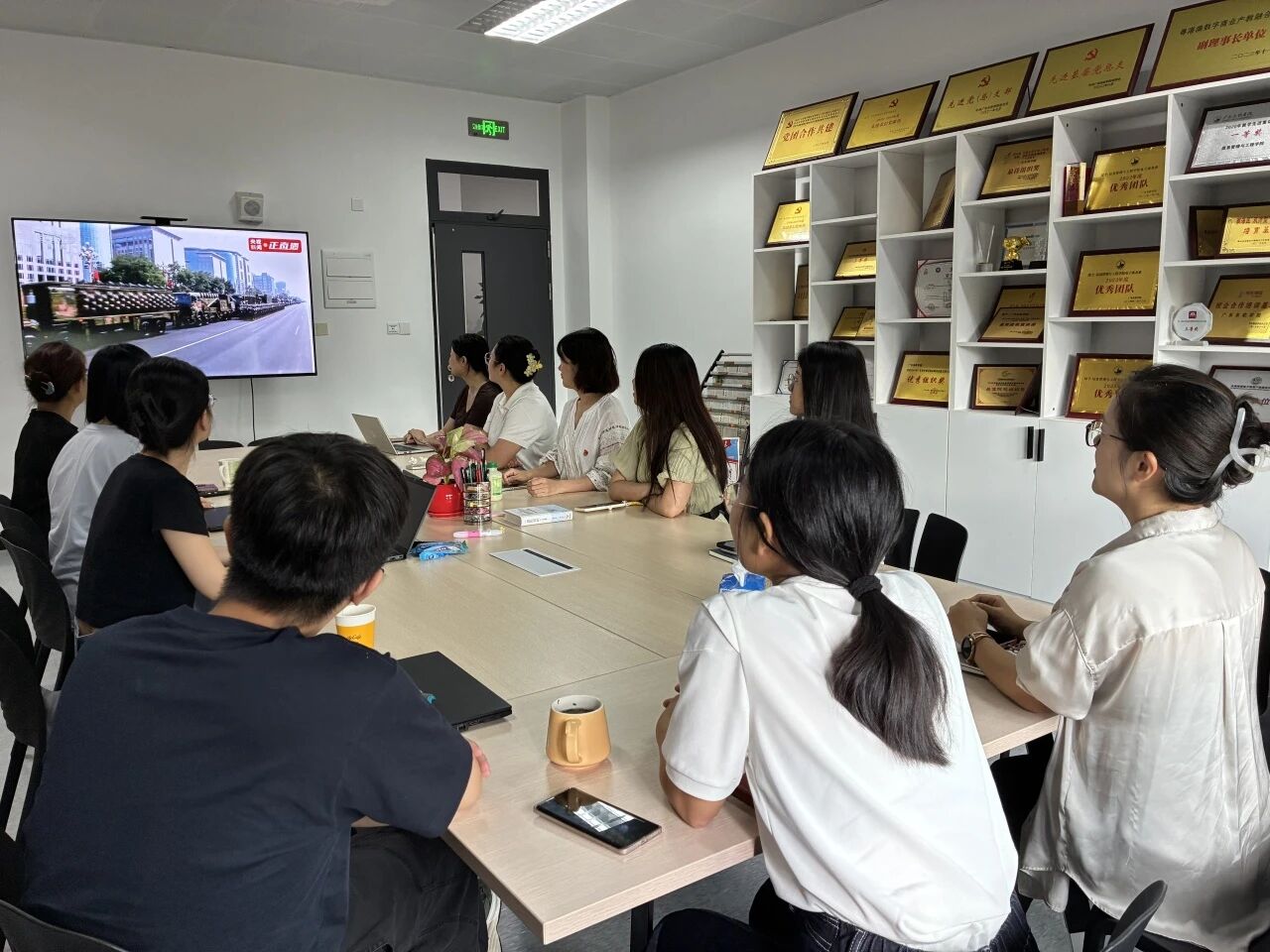 73d8168169ef4232bccef5d534cd0aa8.jpg 73d8168169ef4232bccef5d534cd0aa8.jpg