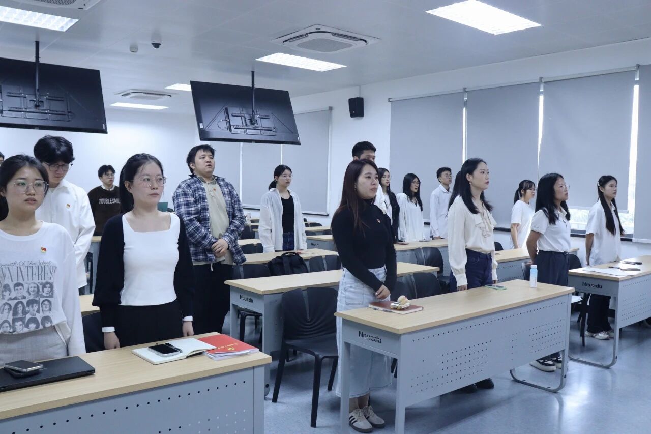 62a25737ca644def8eb963c488e108ab.jpg 62a25737ca644def8eb963c488e108ab.jpg