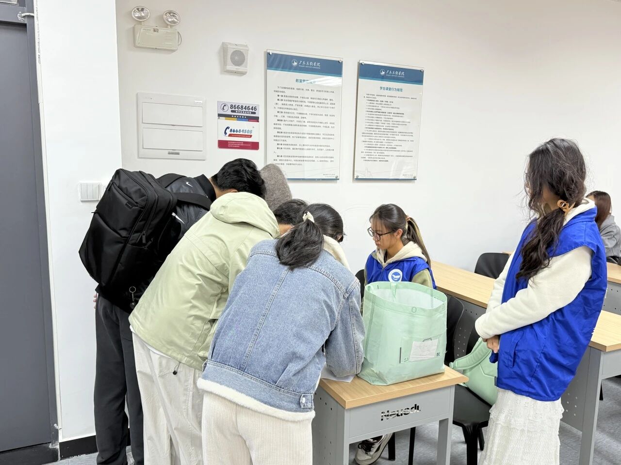 b45b498ed12440e592a8bca530c07f43.jpg b45b498ed12440e592a8bca530c07f43.jpg